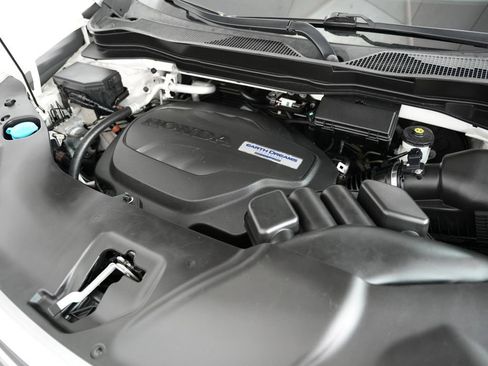 Used 2018 Honda Pilot Elite image 60