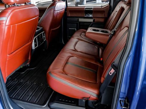 Used 2022 Ford F450 Platinum w/ FX4 Off-Road Package image 39