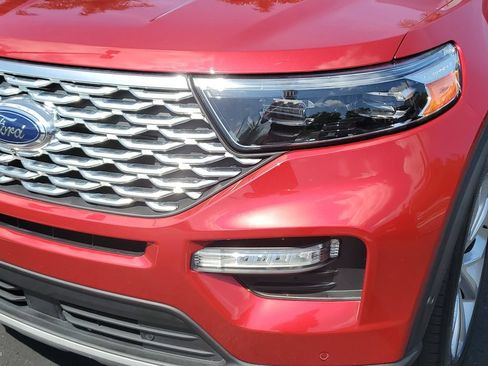 Used 2022 Ford Explorer Platinum w/ Equipment Group 601A AWD/4WD image 11