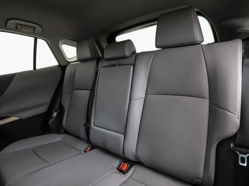 Used 2021 Toyota Venza XLE w/ Softex Package AWD/4WD image 22