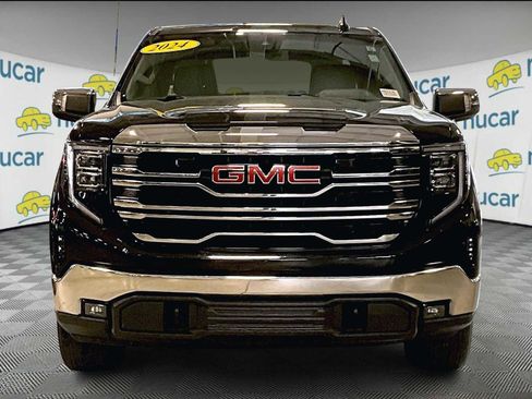 Used 2024 GMC Sierra 1500 SLT image 2