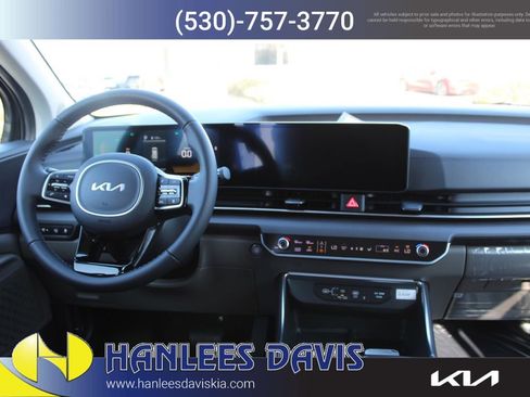 New 2026 Kia Carnival EX image 20