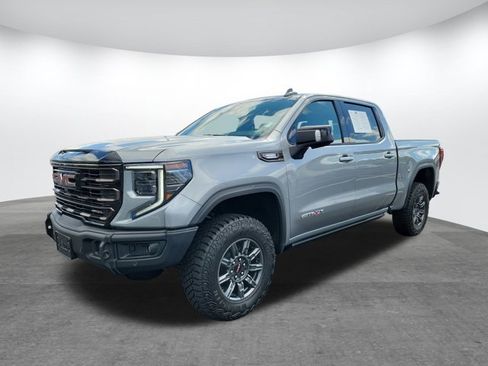 Used 2025 GMC Sierra 1500 AT4X image 3