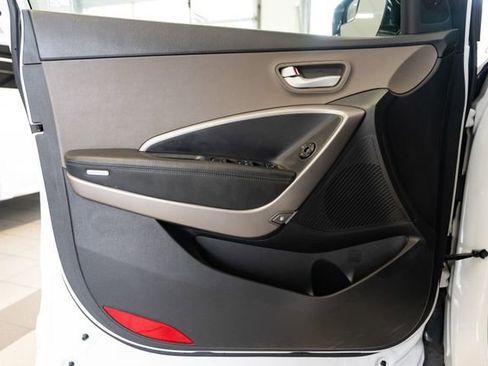 Used 2016 Hyundai Santa Fe Sport image 18