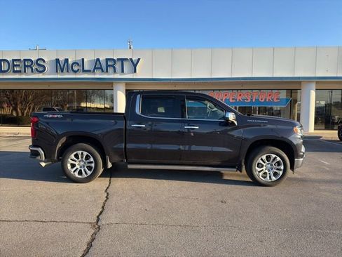 Used 2022 Chevrolet Silverado 1500 LTZ w/ Technology Package image 2