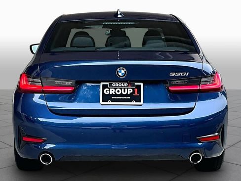 Used 2022 BMW 330i Sedan w/ Premium Package RWD image 5