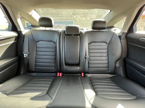 Used 2016 Ford Fusion SE w/ Equipment Group 202A FWD image 29