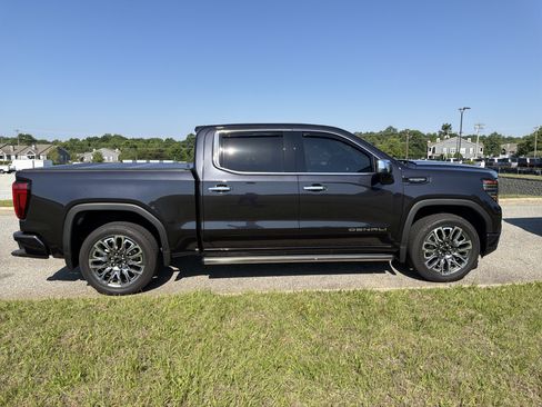 Certified 2025 GMC Sierra 1500 Denali Ultimate AWD/4WD image 11