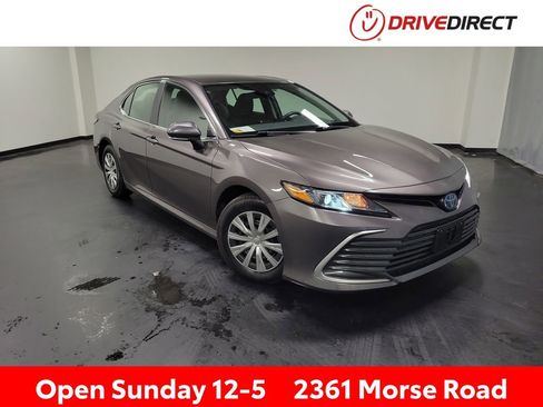 Used 2023 Toyota Camry LE FWD image 1