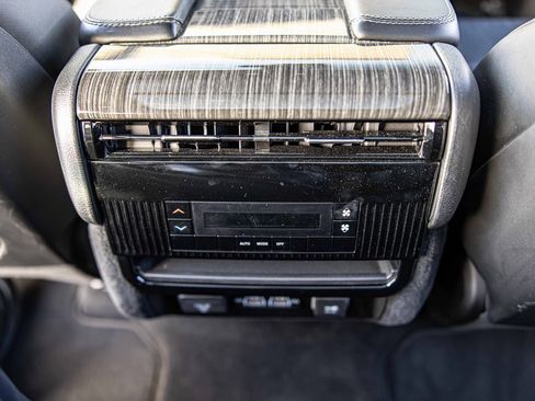 Used 2022 Jeep Wagoneer Series II w/ Premium Group I image 35