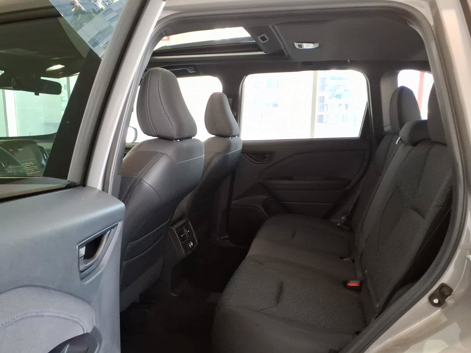 Used 2025 Subaru Forester Premium AWD/4WD image 11