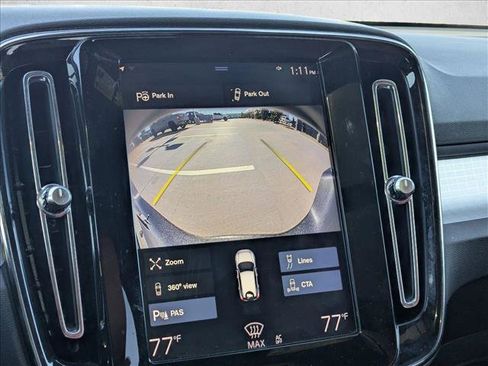 Used 2019 Volvo XC40 T5 Momentum image 12