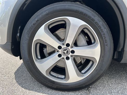 Used 2021 Mercedes-Benz GLC 300 image 23