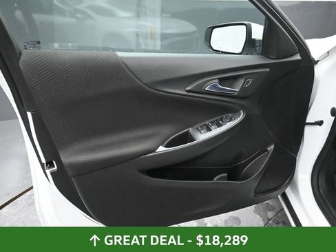 Used 2024 Chevrolet Malibu LT image 29