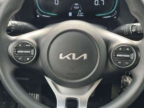Used 2025 Kia Soul LX w/ LX Technology Package image 25