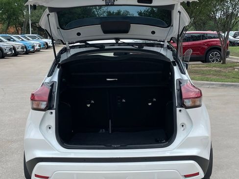 Used 2024 Nissan Kicks SR w/ SR Premium Package FWD image 26