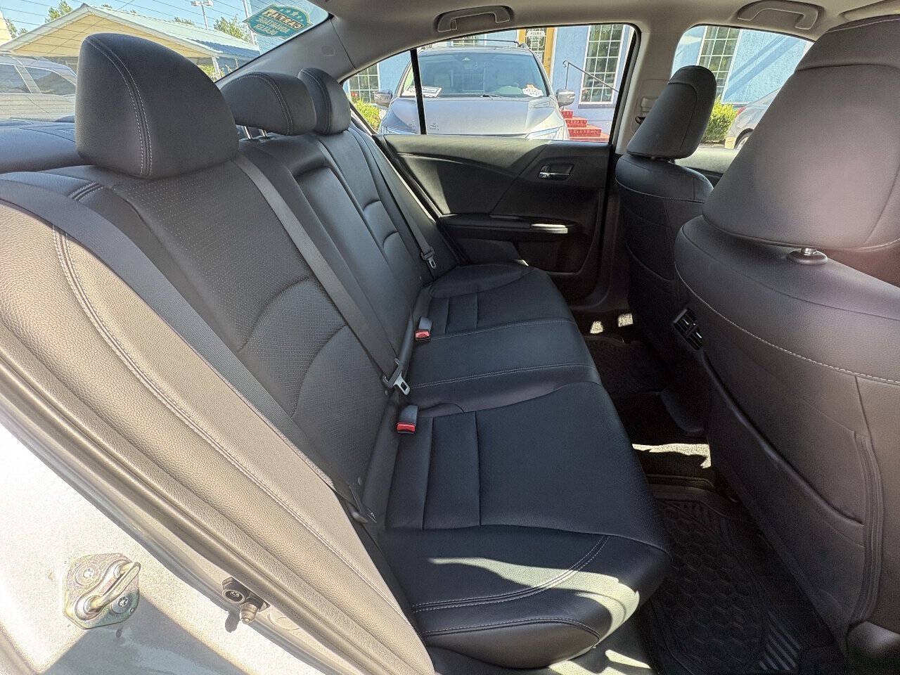 Used 2015 Honda Accord EX-L image 16