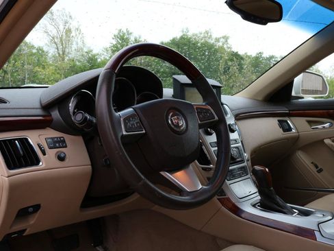 Used 2011 Cadillac CTS Premium RWD image 23