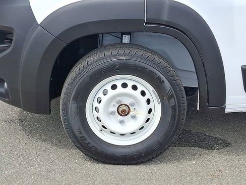 Used 2024 RAM ProMaster 2500 w/ Safety Group FWD image 30