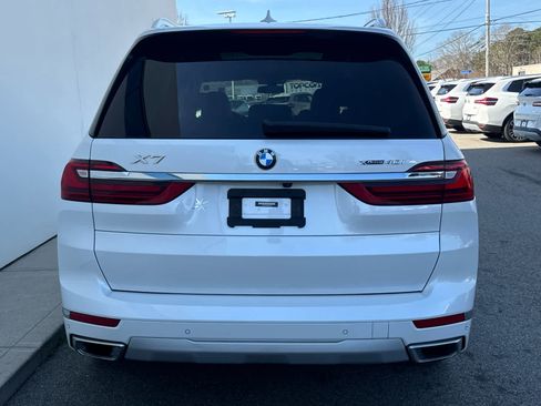 Used 2022 BMW X7 xDrive40i w/ Premium Package AWD/4WD image 5
