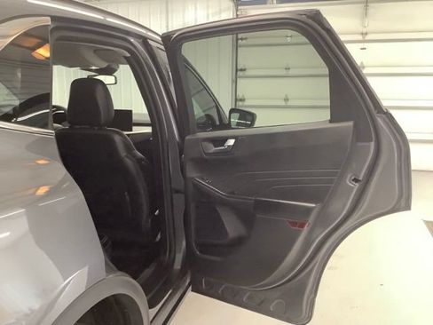 Used 2023 Ford Escape Platinum AWD/4WD image 9