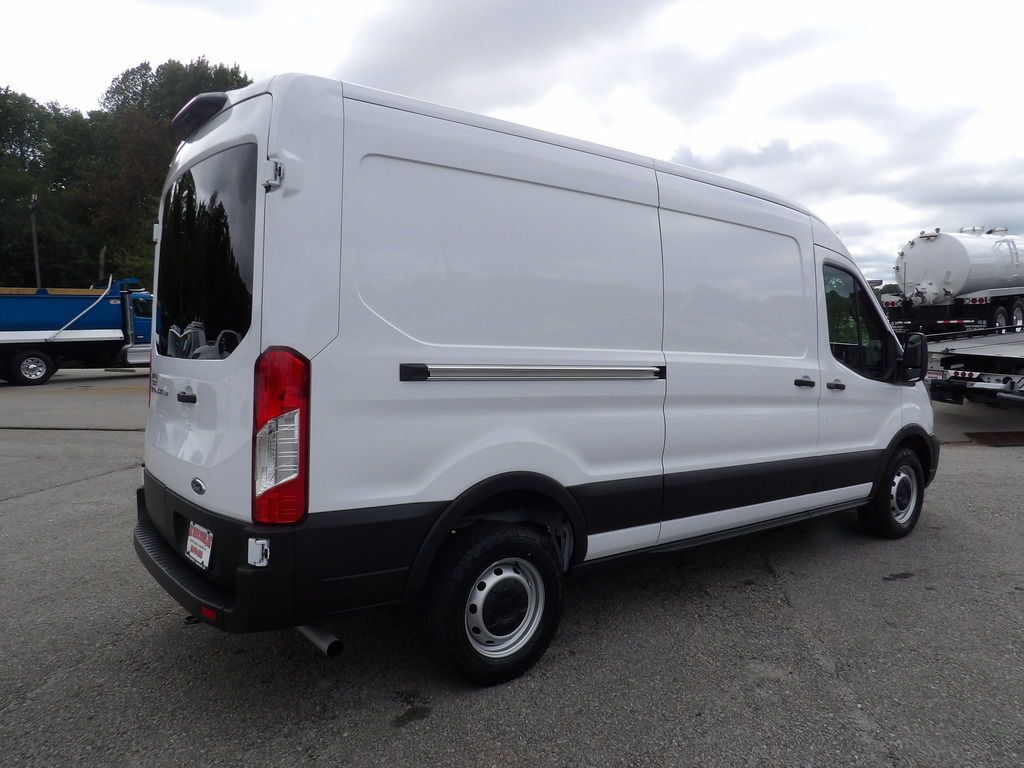 Used 2016 Ford Transit 250 148 Medium Roof RWD image 8