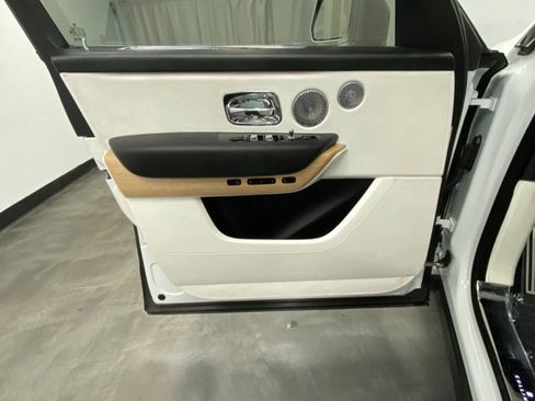 Used 2019 Rolls-Royce Cullinan AWD/4WD image 39