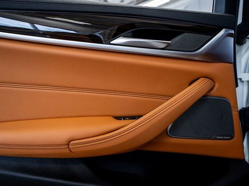 Used 2021 BMW M550i xDrive w/ Premium Package image 56