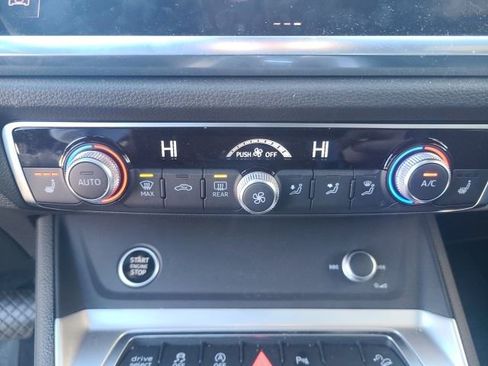 Used 2024 Audi Q3 2.0T Premium image 30