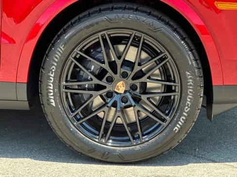 New 2026 Porsche Cayenne Coupe AWD/4WD image 43