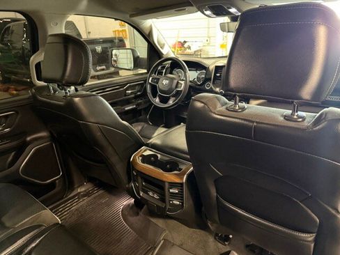 Used 2022 RAM 1500 Laramie AWD/4WD image 18