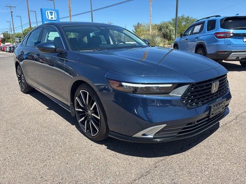 Used 2024 Honda Accord Touring image 7