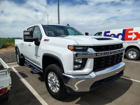 Certified 2020 Chevrolet Silverado 2500 LT AWD/4WD image 3