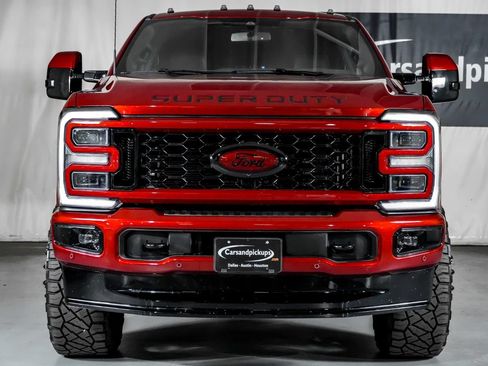 Used 2025 Ford F350 Platinum w/ FX4 Off-Road Package AWD/4WD image 3