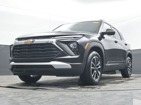 New 2026 Chevrolet TrailBlazer LT w/ Driver Confidence Package FWD image 26