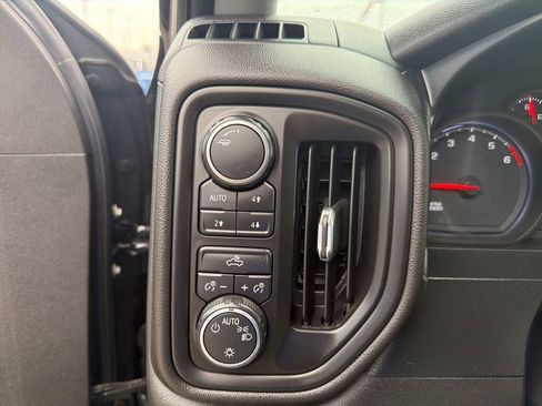 Used 2019 Chevrolet Silverado 1500 Custom Trail Boss w/ Custom Convenience Package AWD/4WD image 19