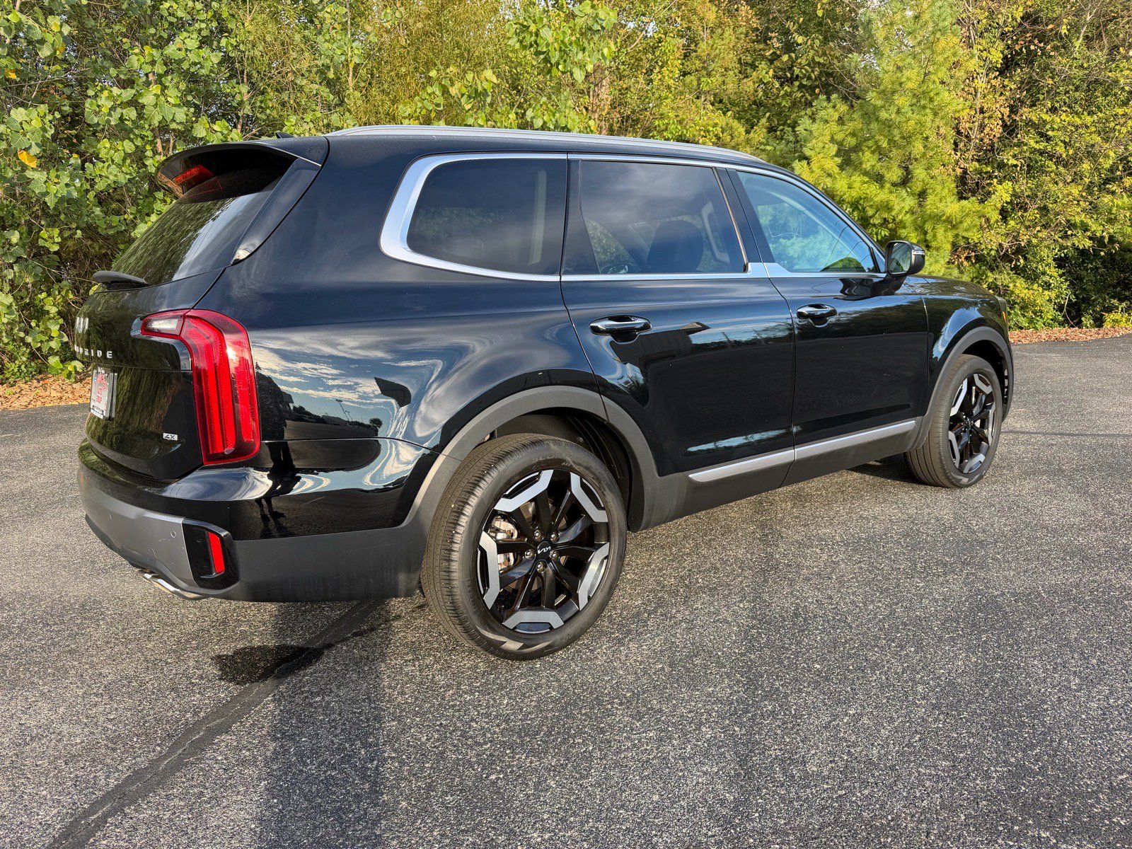 Used 2025 Kia Telluride S AWD/4WD image 13