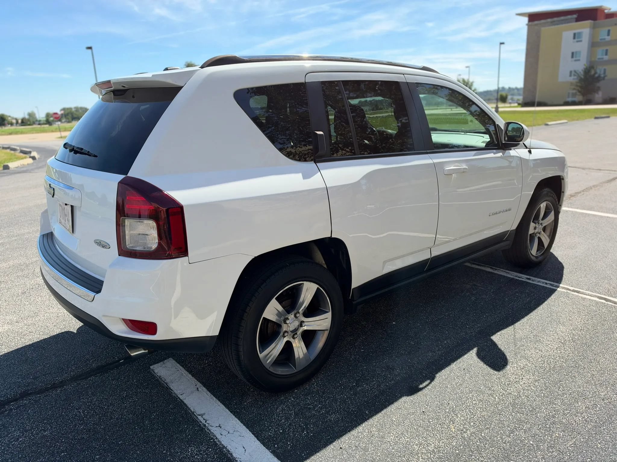 Used 2016 Jeep Compass High Altitude FWD image 5