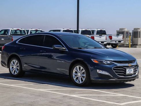 Used 2020 Chevrolet Malibu LT FWD image 3