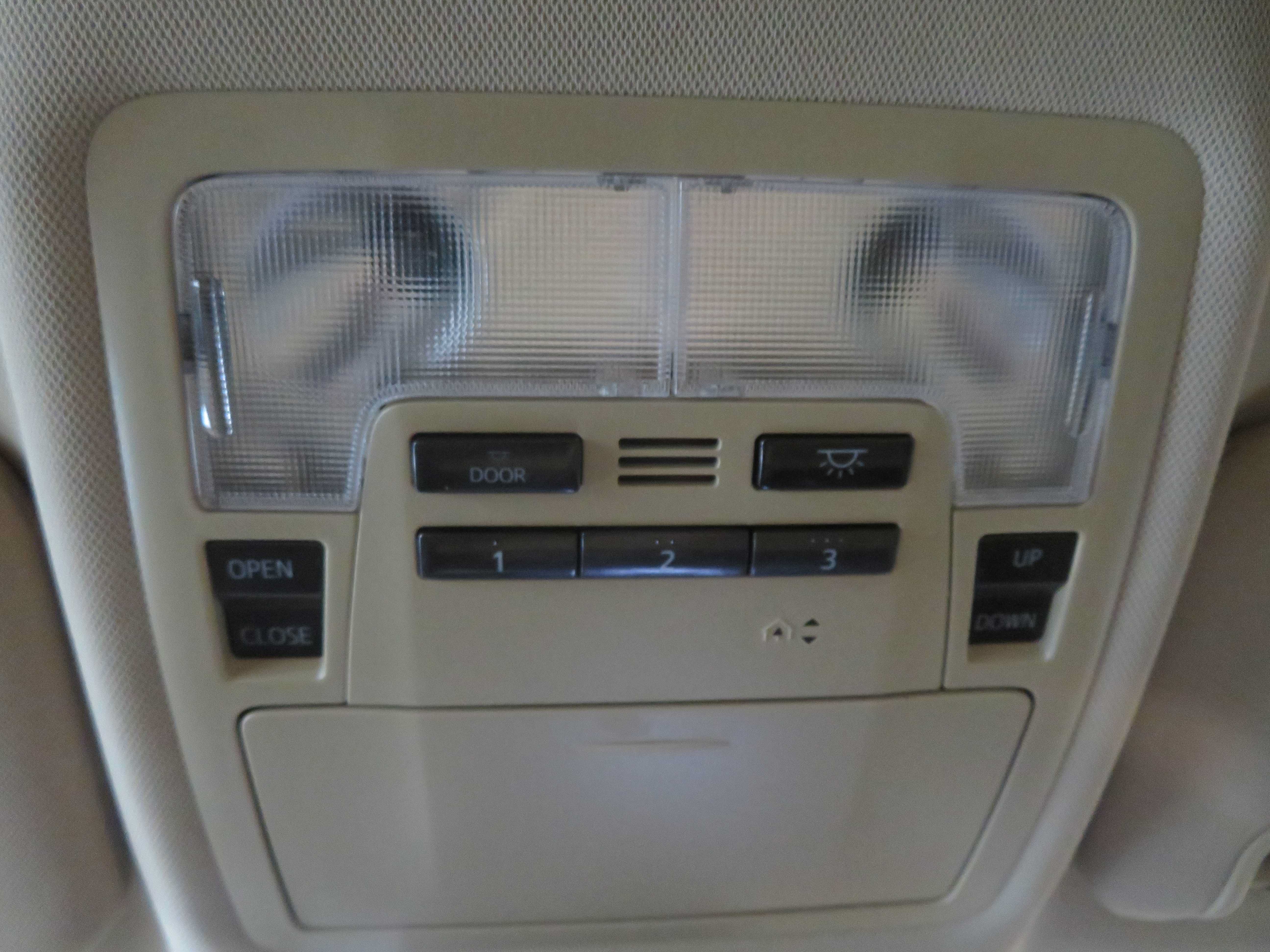 Used 2019 Toyota Highlander XLE FWD image 53