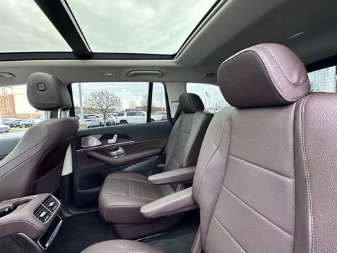 Used 2023 Mercedes-Benz GLS 450 4MATIC image 23
