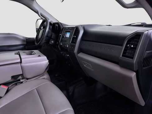 Used 2017 Ford F250 XL w/ Power Equipment Group AWD/4WD image 28