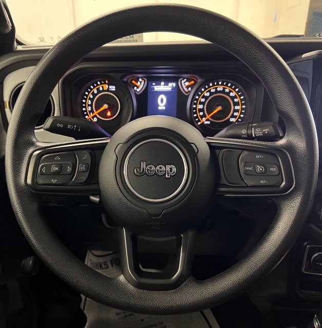 Used 2024 Jeep Gladiator Sport AWD/4WD image 11