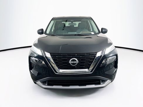 Used 2023 Nissan Rogue S AWD/4WD image 2