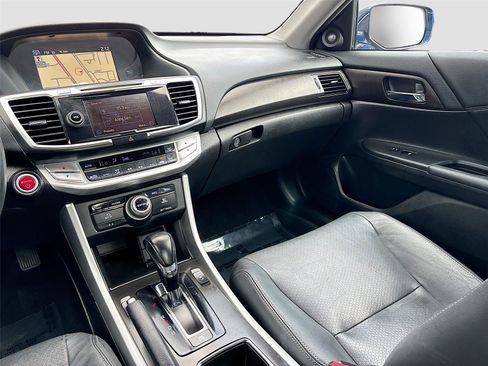 Used 2015 Honda Accord Touring image 24