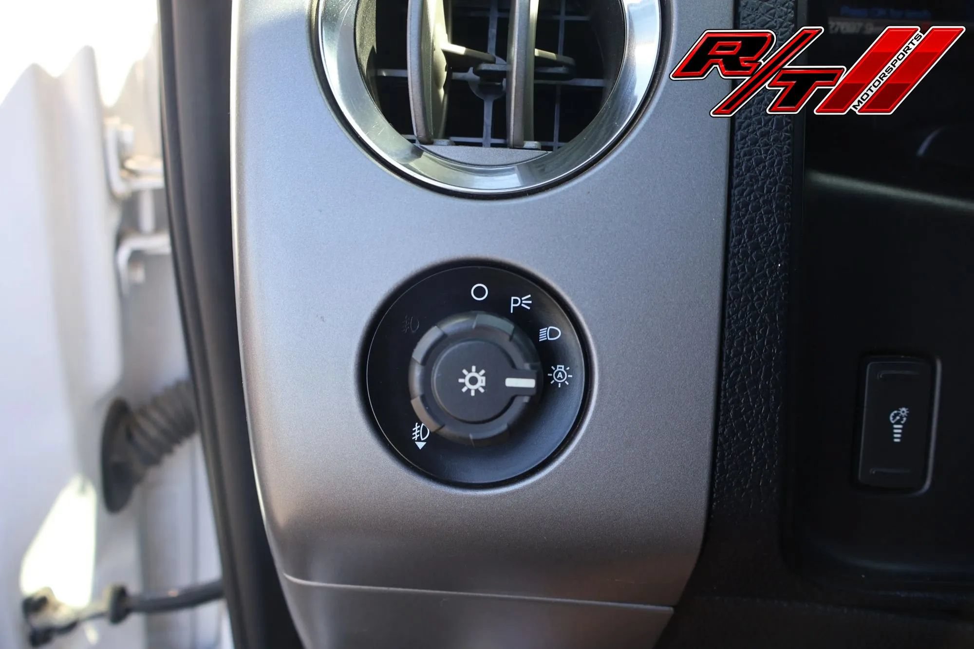 Used 2015 Ford Expedition EL Platinum AWD/4WD image 20