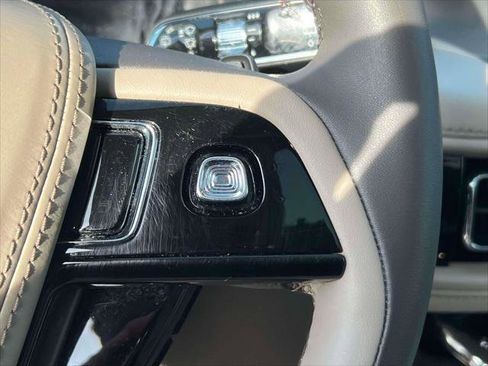 Used 2023 Lincoln Aviator AWD w/ Premium Package image 22