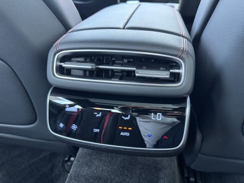 Used 2025 Genesis G80 3.5T Sport AWD/4WD image 29