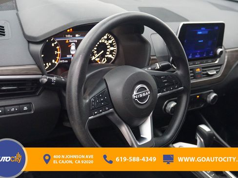 Used 2023 Nissan Altima 2.5 SV image 17