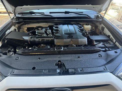 Used 2018 Toyota 4Runner SR5 Premium AWD/4WD image 23